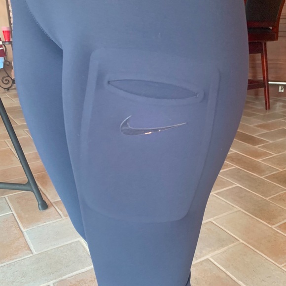 Nike leggings - Picture 3 of 3
